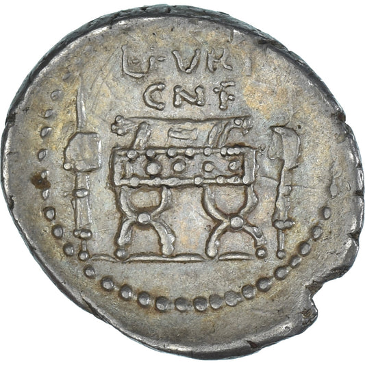 Pièce de monnaie, 
  
  L. Furius Brocchus, 
  
  Denier